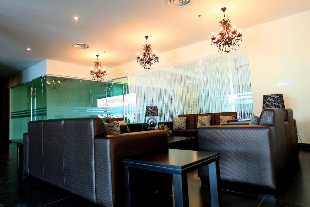 Merdeka Suites Hotel Miri Exterior foto